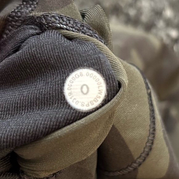 Lululemon Sz 0 Wunder Under High-Rise Tight 25" *Full-On Luxtreme Camo Green - Picture 9 of 10